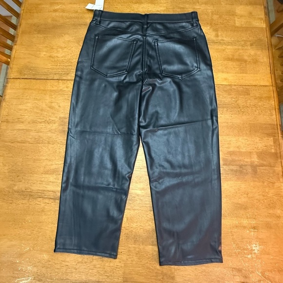 Abercrombie & Fitch Black Cropped Pants - Picture 7 of 9